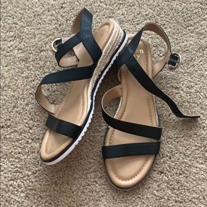 Crown & Ivy Sandals Size 9